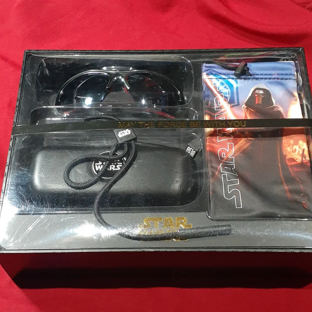 COPY - STAR WARS SUNGLASSES. - Picture 5 of 5